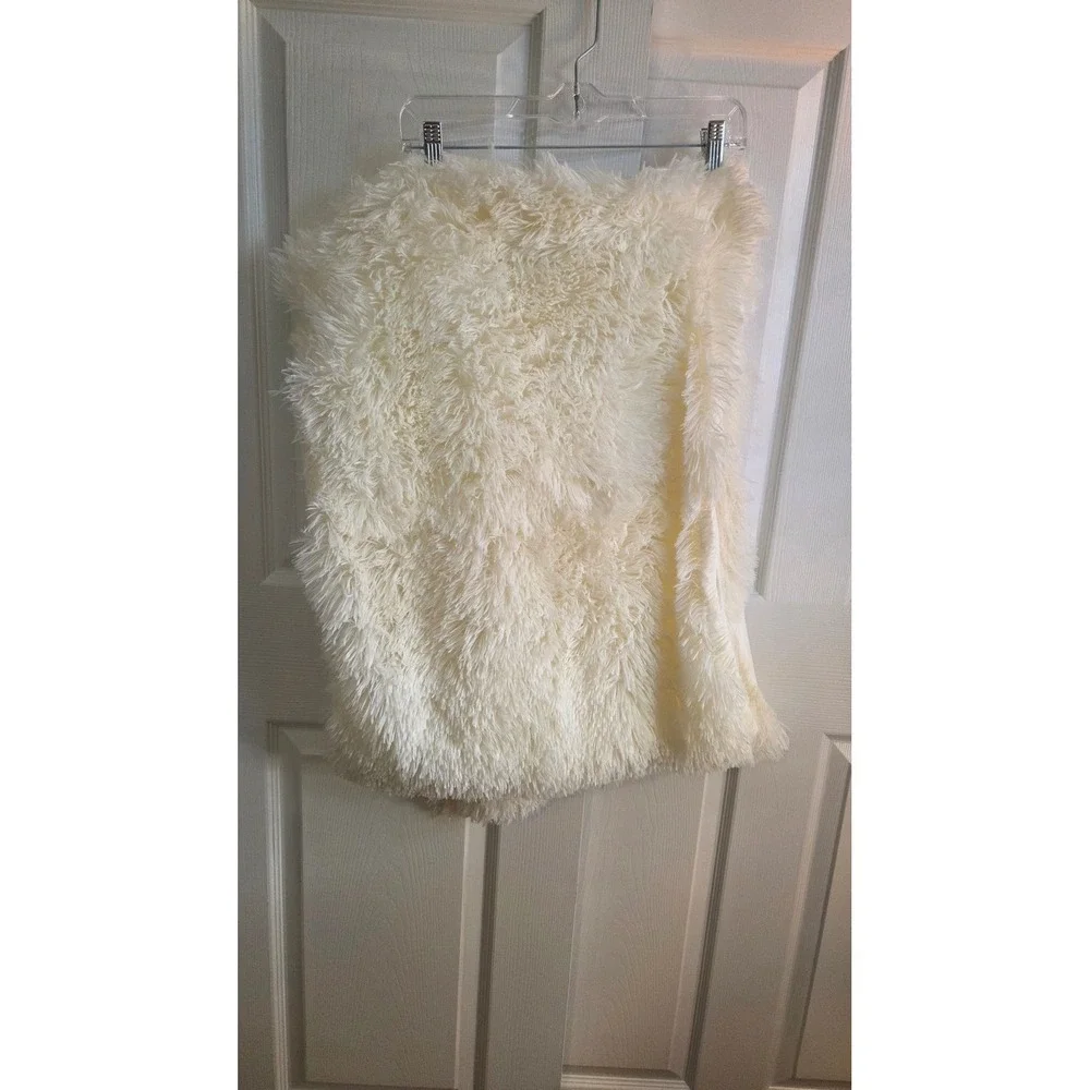 NWOT Shaggy Faux Fur Duvet Cover Set Ultra Soft Fluffy Bedding - Off-White/Ivory